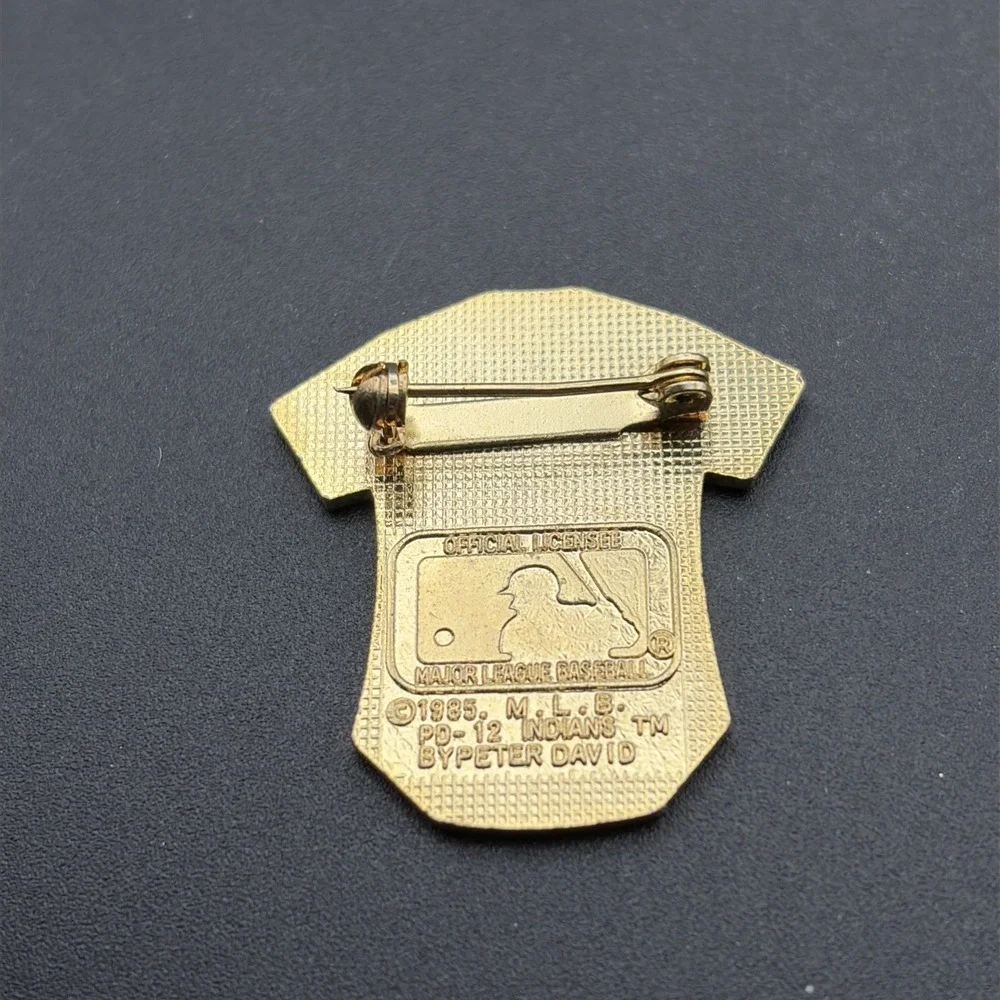 Vintage MLB‎ Baseball Cleveland Indians Jersey Lapel Hat Pin